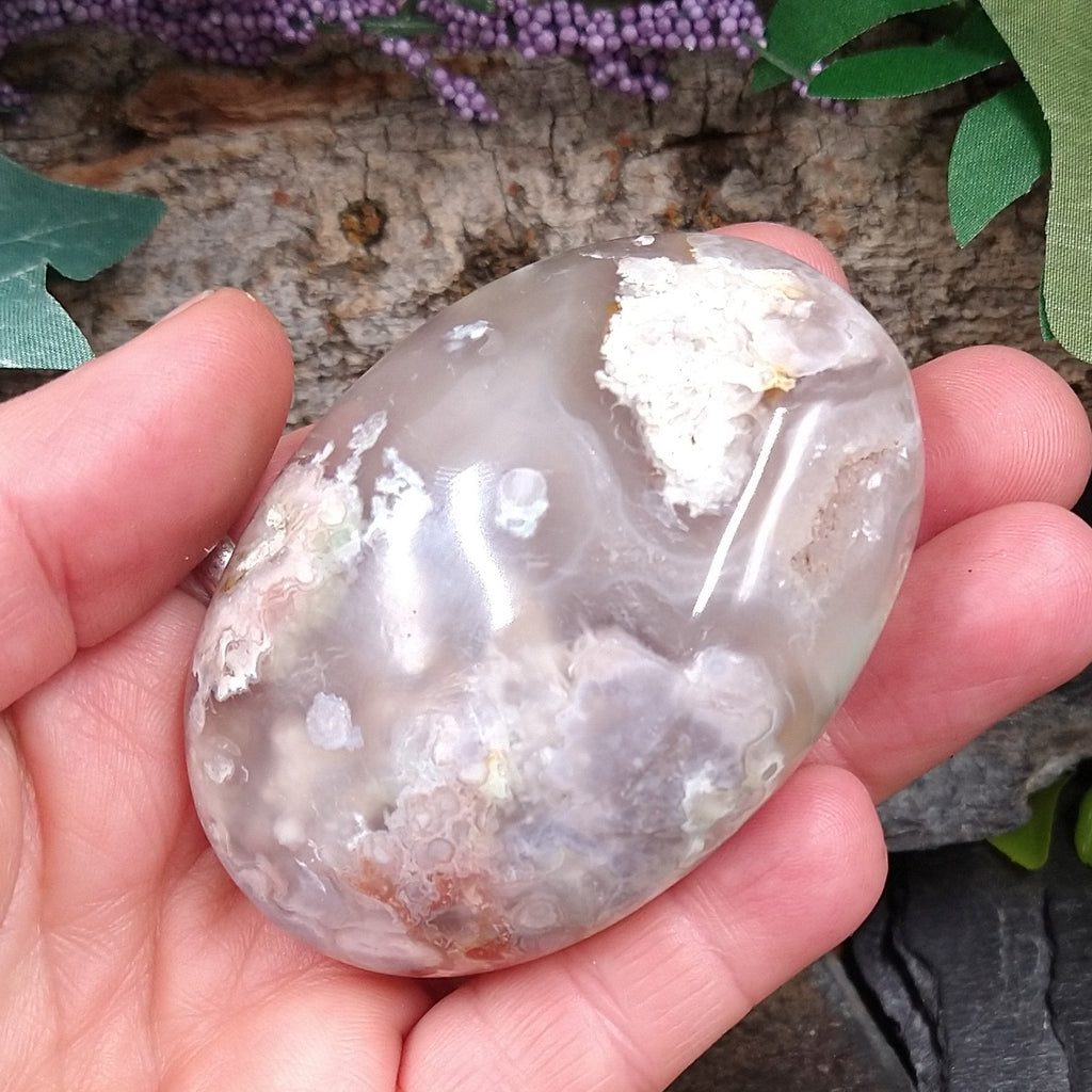 BB-56 Flower Agate Palm Stone