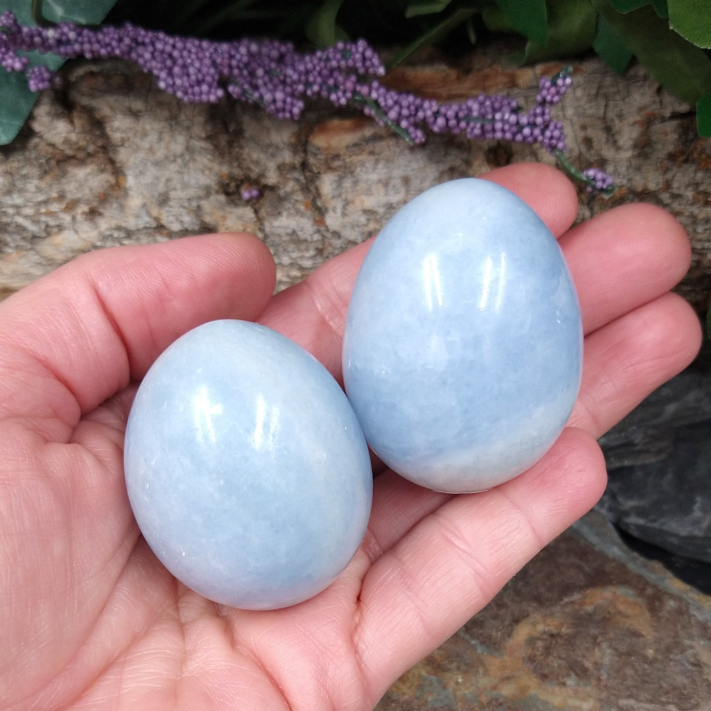 CAL-252 Blue Calcite Egg