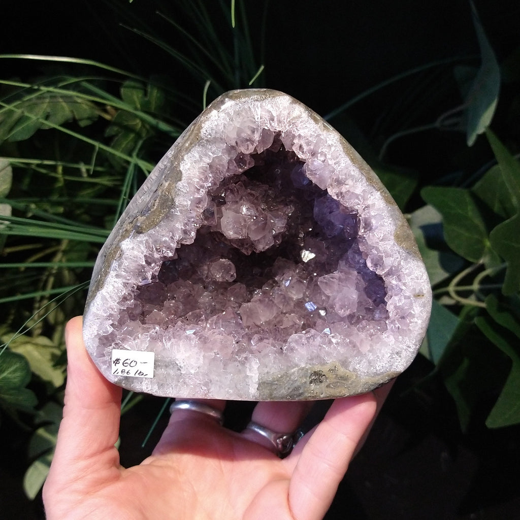 GEO-AM3 Amethyst Geode