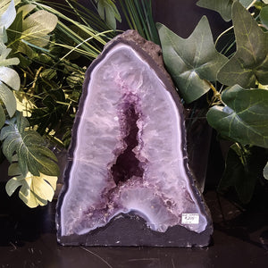 GEO-AM7401 Amethyst Geode