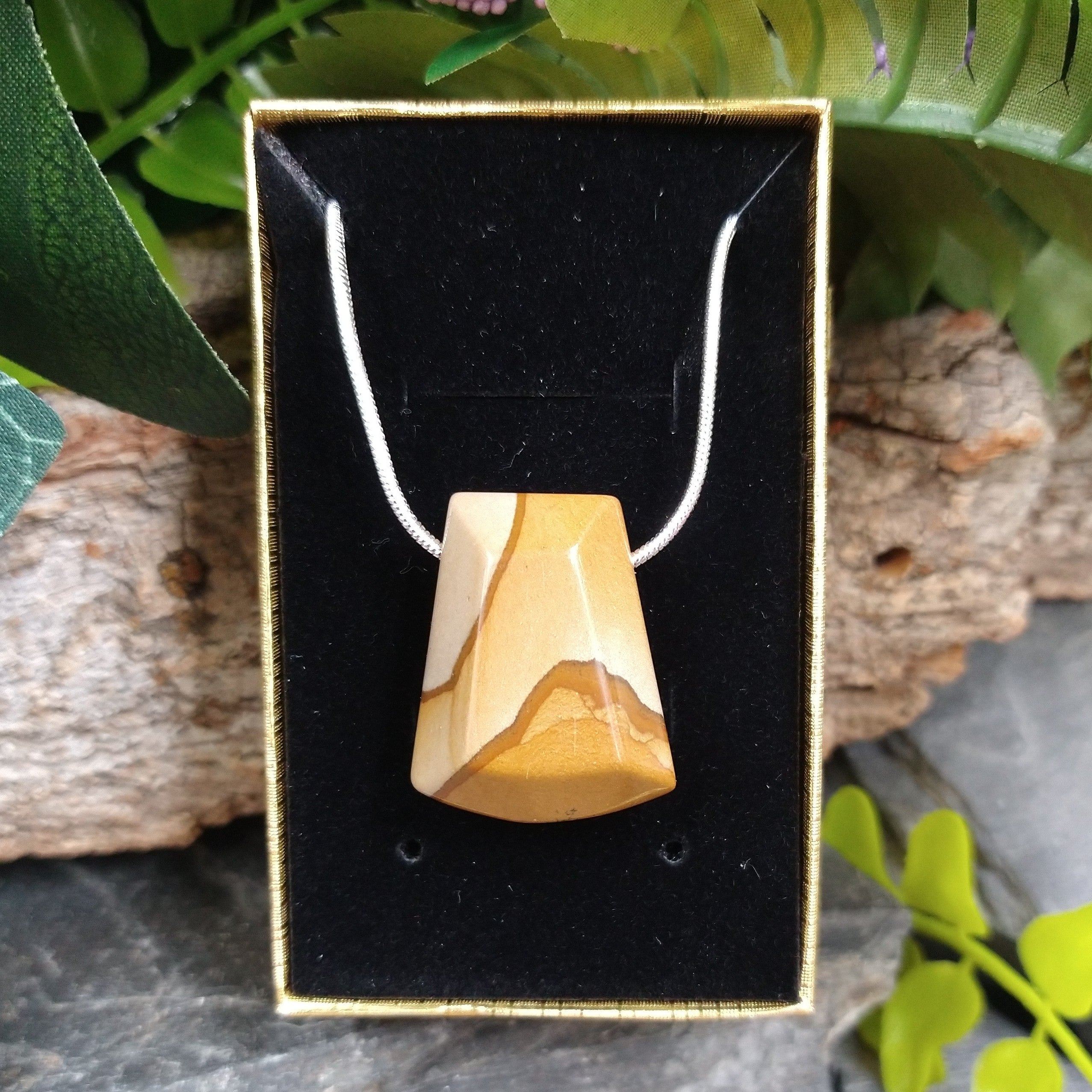 JSP-98 Picture Jasper Pendant