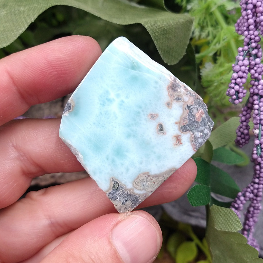 LAR-11 Larimar