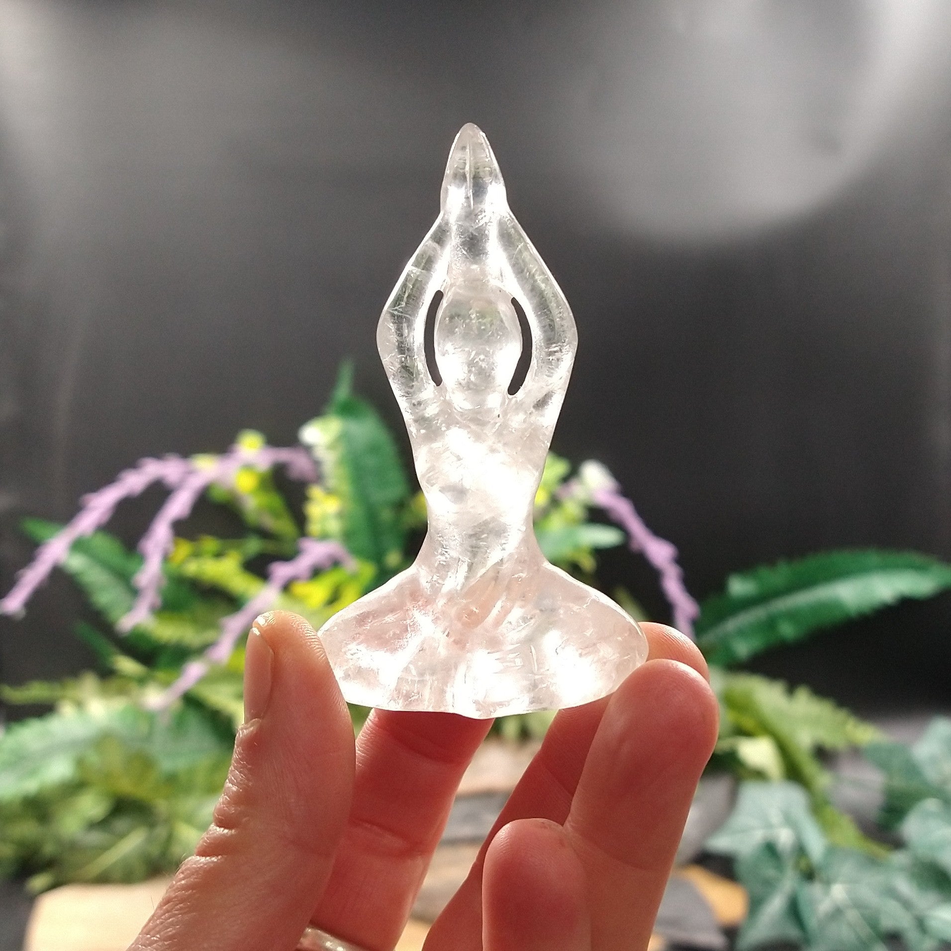 Q-5216 Quartz Crystal Carving