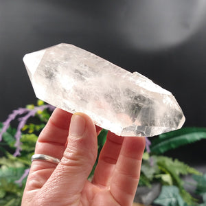 Q-5217 Double-Terminated Quartz Crystal