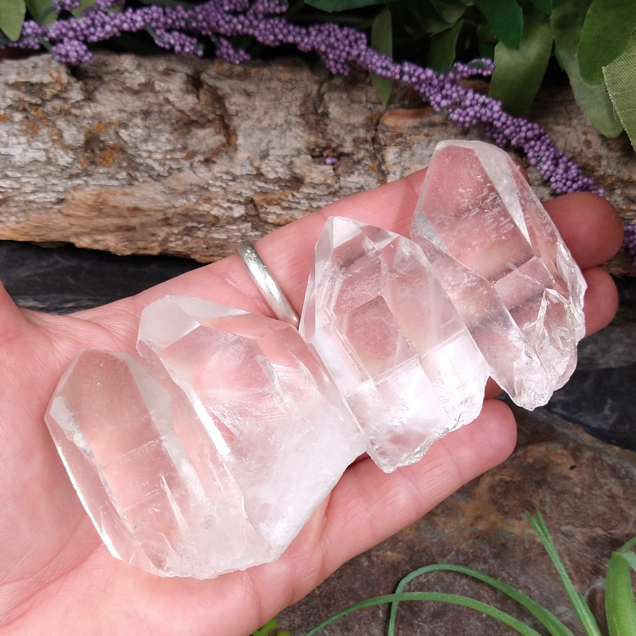 Q-5225 Quartz Crystal