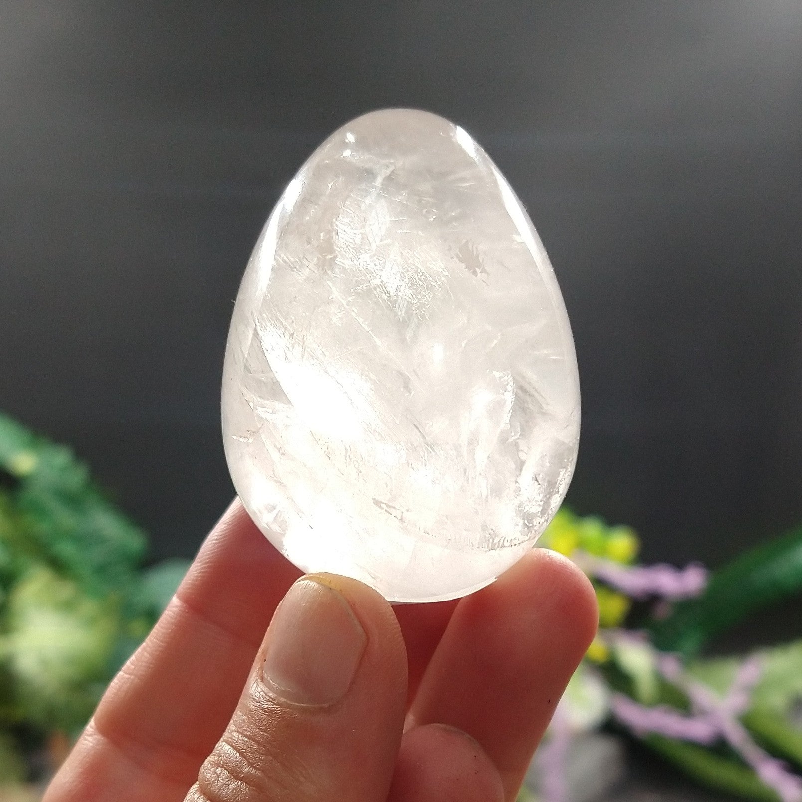 Q-5312 Quartz Crystal Egg