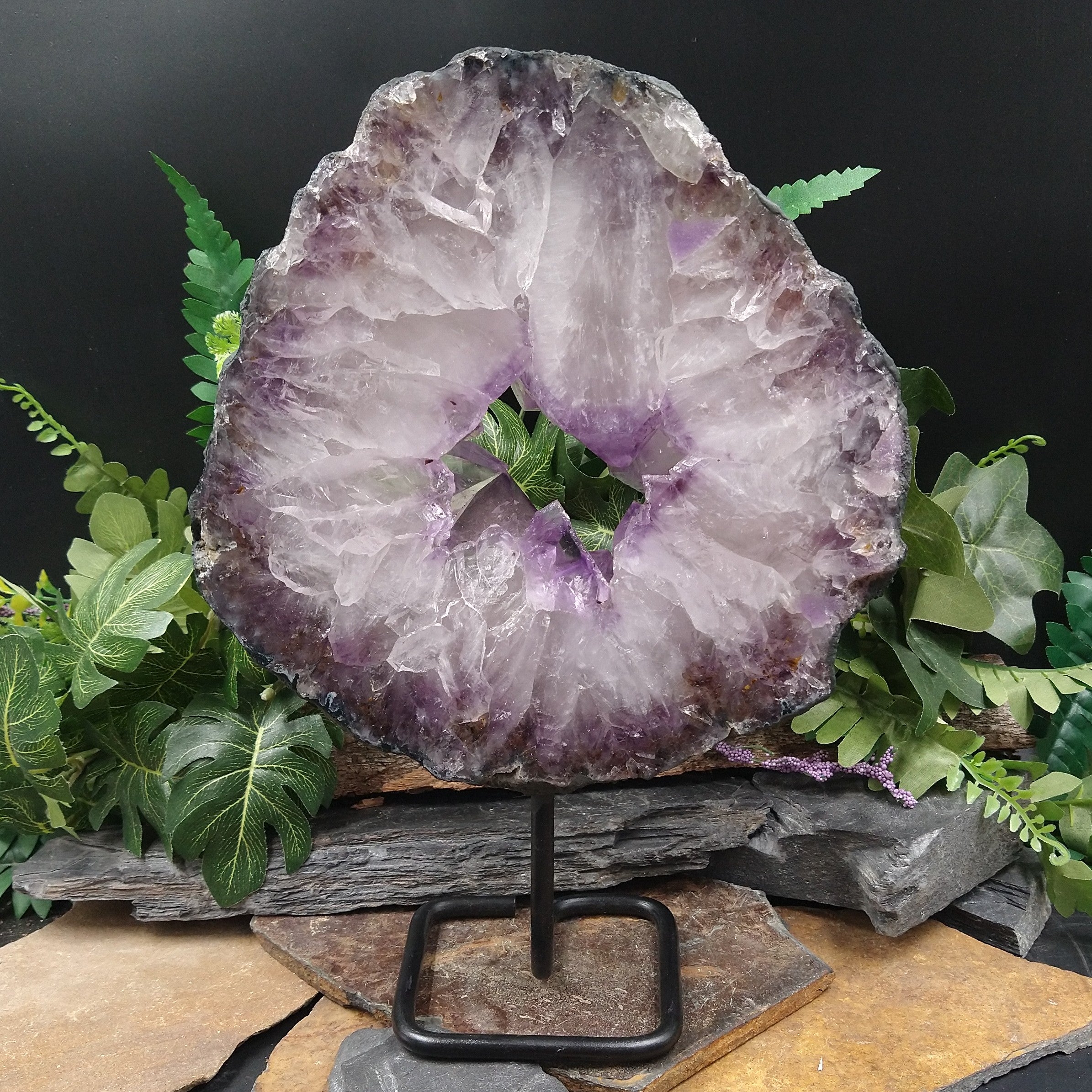 AM-2172 Amethyst Ring on stand