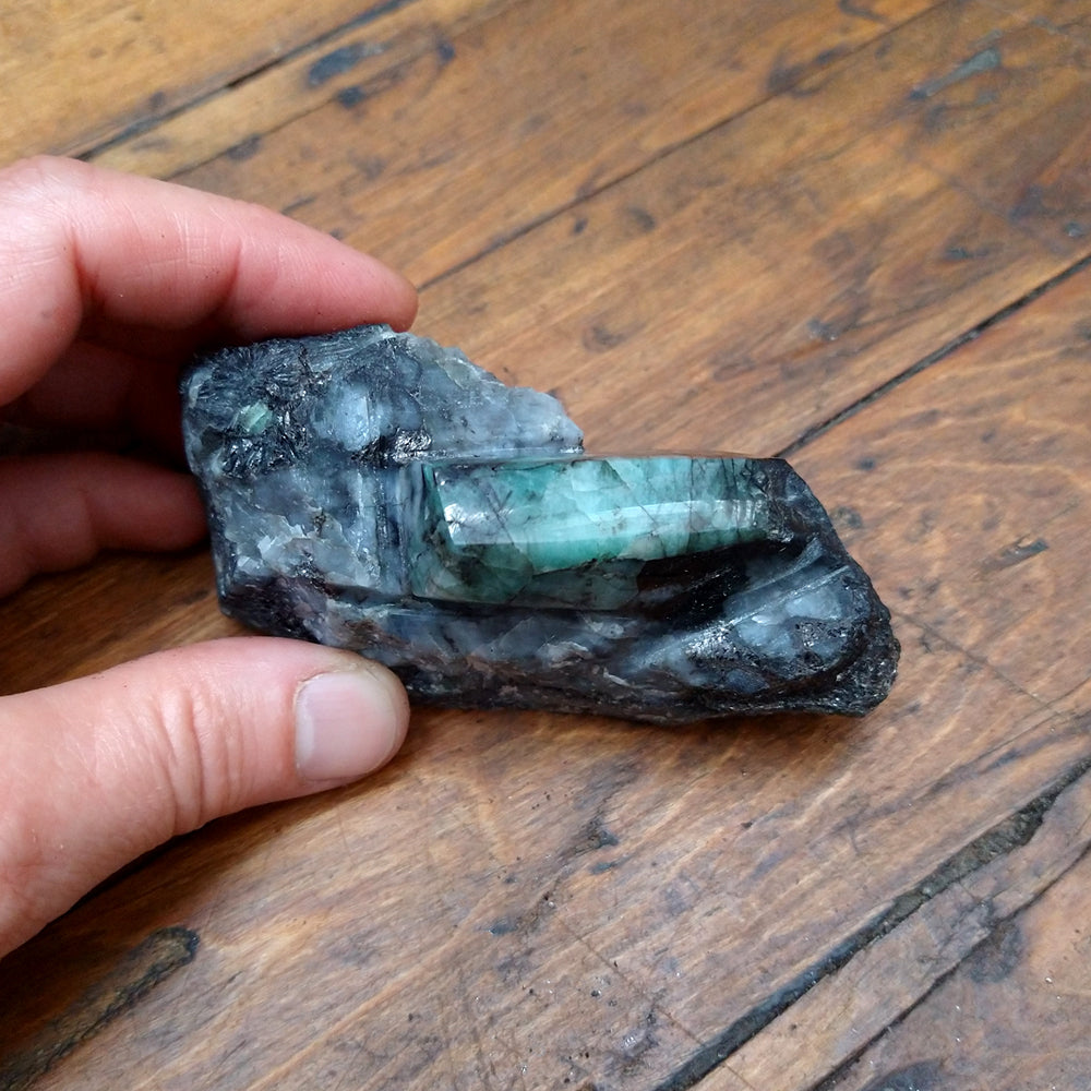 #EM-362 Emerald specimen