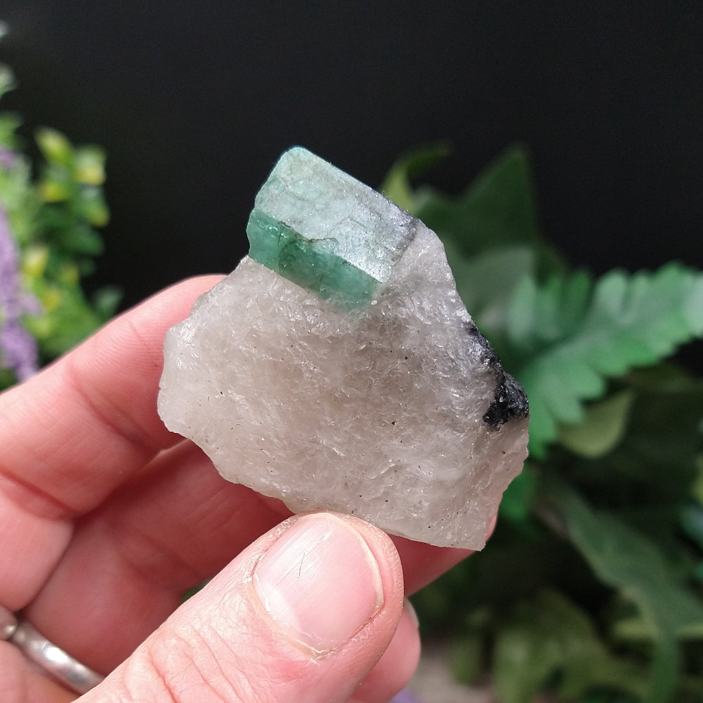 EM-404 Emerald specimen
