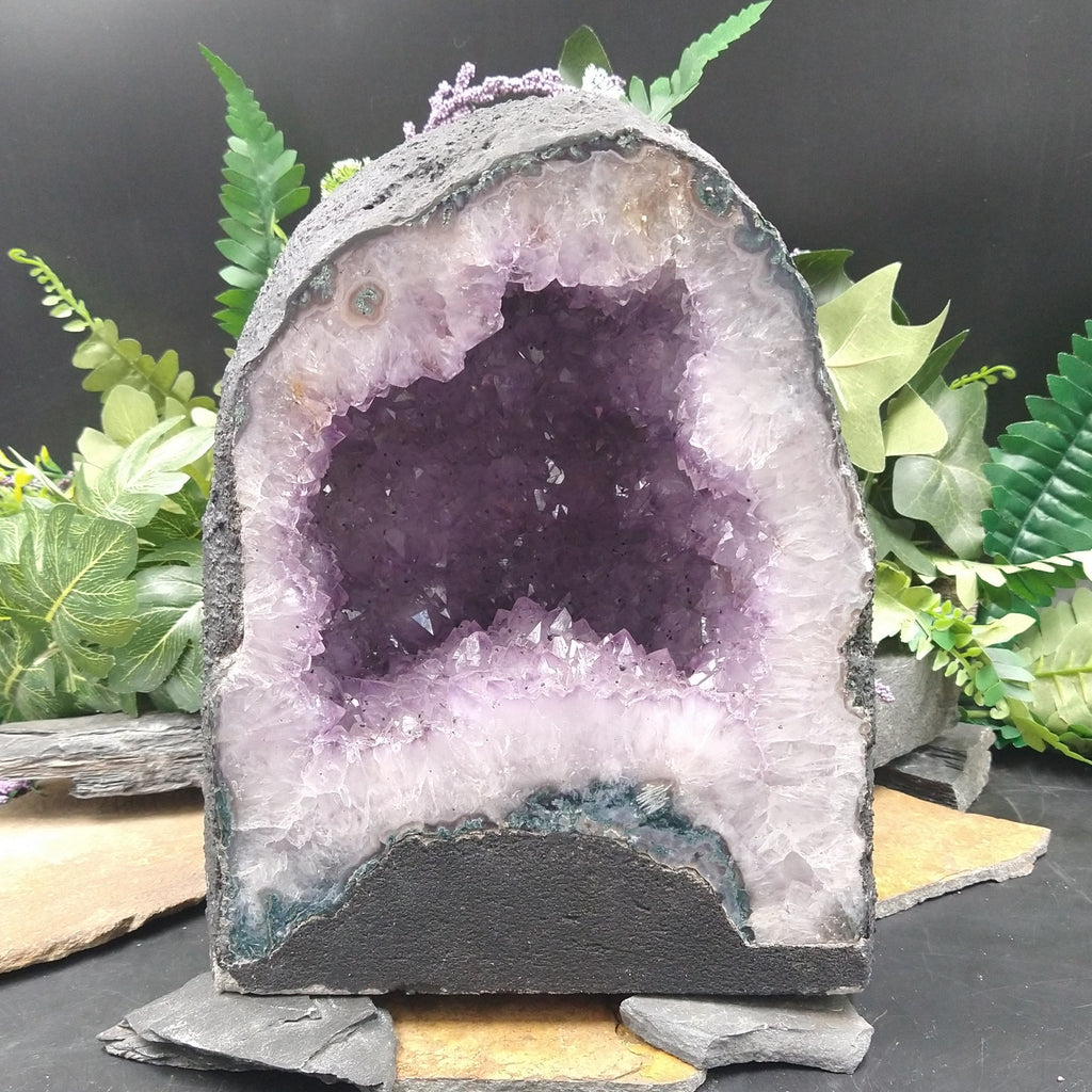 GEO-AM132 Amethyst Geode