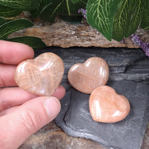 MS-32 Small Peach Moonstone Hearts