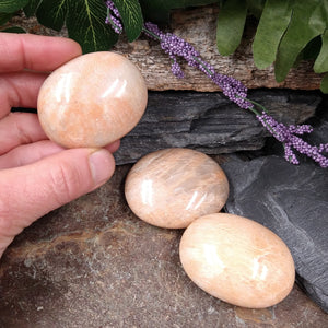 MS-35 Peach Moonstone Palm Stone