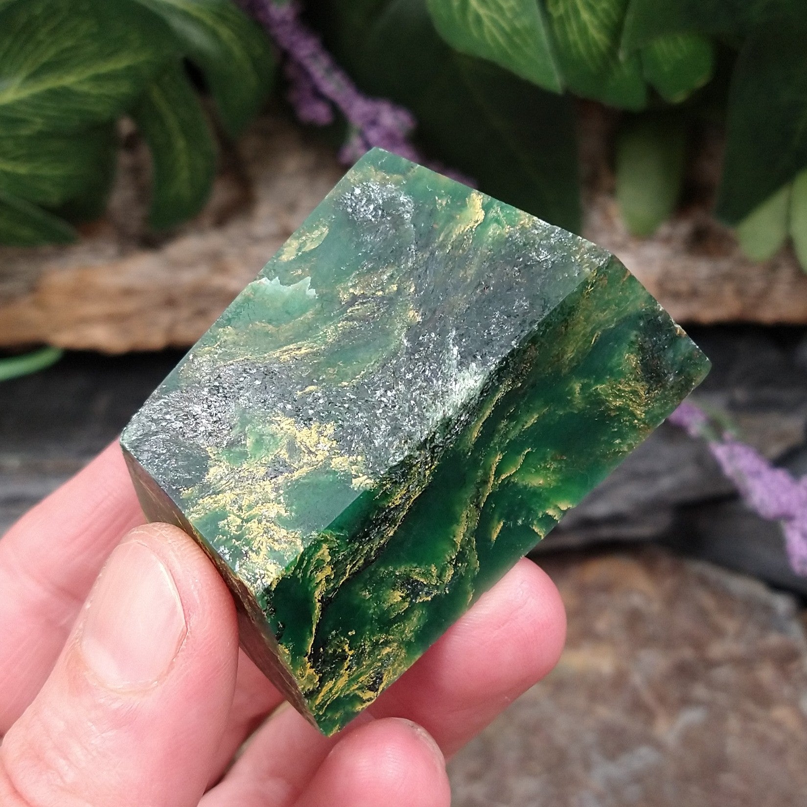 #SERP-59 Free-Form Cut Emerald Serpentine
