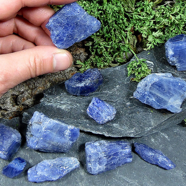 Tanzanite specimen 2 grams